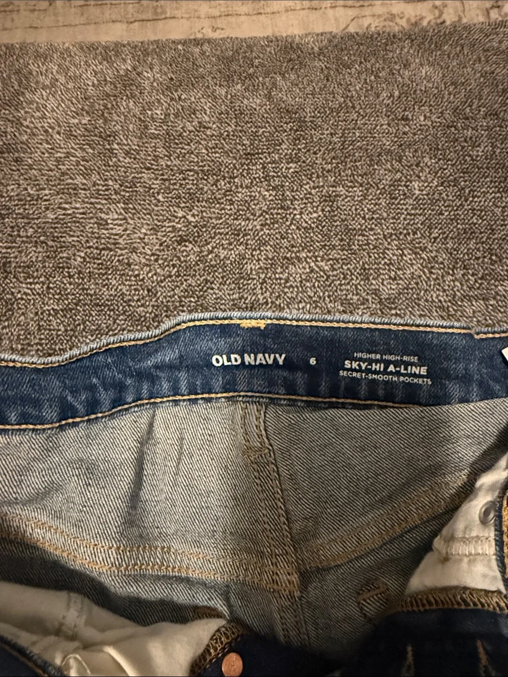 Old Navy Distressed Button-Fly Denim Shorts - Light Blue Wash